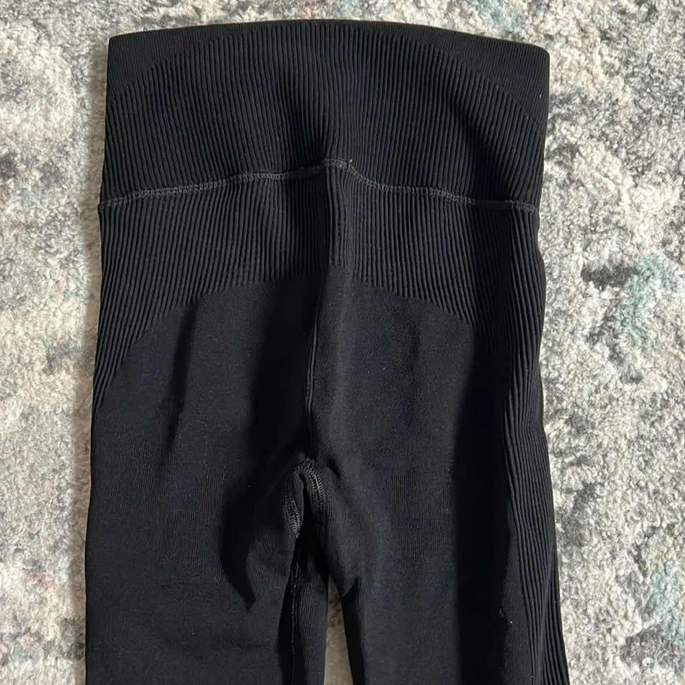 Lululemon black leggings